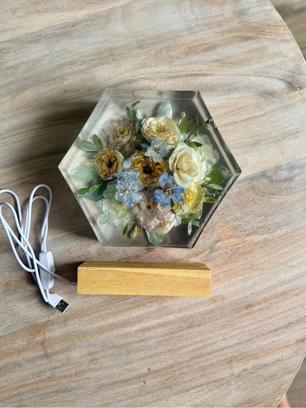 New Hexagon Floral LED Table Lamp, Wood Base, USB Multicolor